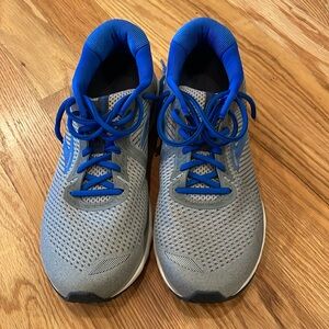 Men’s Brooks Adrenaline size 12 Wide